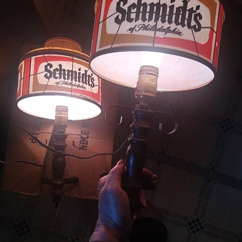 Schmidt beer lights man Cave  vintage Scouces